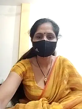 Snapshot of priyancyfun chatting on 02/17/25, 12:43 priyancyfun online show from 02/17/25, 12:43