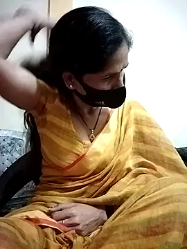 Snapshot of priyancyfun chatting on 02/22/25, 12:16 priyancyfun online show from 02/22/25, 12:16