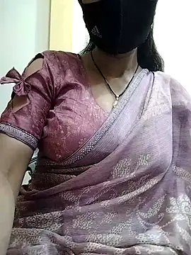 Snapshot of priyancyfun chatting on 03/07/25, 03:18 priyancyfun online show from 03/07/25, 03:18