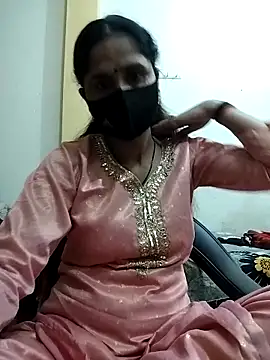 Snapshot of priyancyfun chatting on 03/08/25, 03:35 priyancyfun online show from 03/08/25, 03:35