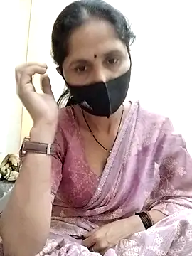 Snapshot of priyancyfun chatting on 03/09/25, 09:35 priyancyfun online show from 03/09/25, 09:35