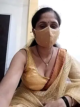 Snapshot of priyancyfun chatting on 09/10/25, 05:13 priyancyfun online show from 09/10/25, 05:13