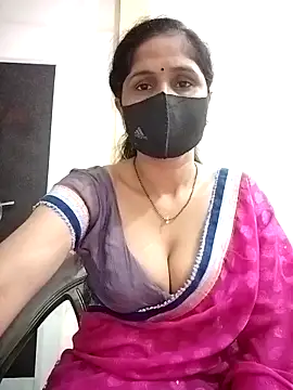 Snapshot of priyancyfun chatting on 09/16/25, 11:55 priyancyfun online show from 09/16/25, 11:55