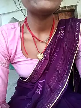 Snapshot of Amaya_Bajwa chatting on 02/02/25, 11:19 Amaya Bajwa online show from 02/02/25, 11:19