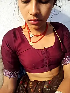 Snapshot of Amaya_Bajwa chatting on 02/03/25, 10:32 Amaya Bajwa online show from 02/03/25, 10:32