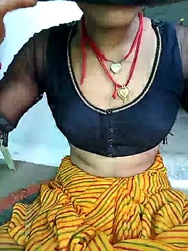 Snapshot of Amaya_Bajwa chatting on 02/28/25, 08:42 Amaya Bajwa online show from 02/28/25, 08:42