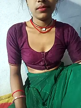 Snapshot of Amaya_Bajwa chatting on 03/17/25, 03:07 Amaya Bajwa online show from 03/17/25, 03:07