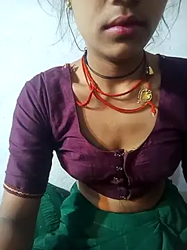 Snapshot of Amaya_Bajwa chatting on 03/19/25, 10:09 Amaya Bajwa online show from 03/19/25, 10:09