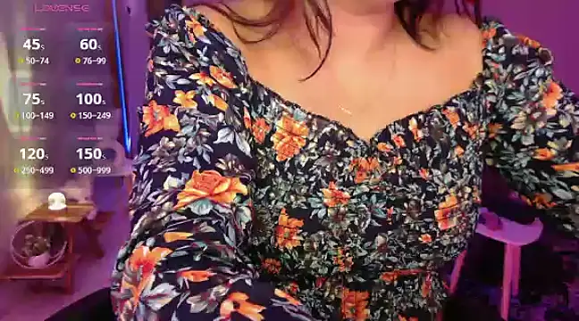 Snapshot of Mitikaa chatting on 01/31/25, 03:55 Mitikaa online show from 01/31/25, 03:55