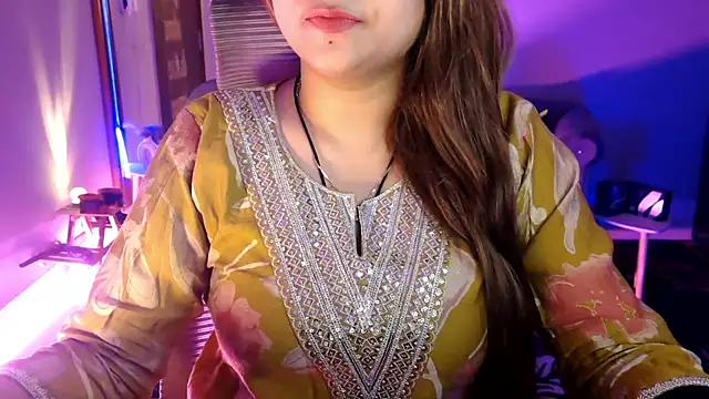 Snapshot of Mitikaa chatting on 06/02/26, 01:24 Mitikaa online show from 06/02/26, 01:24