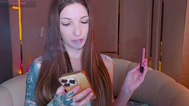 emilytrays online show from 07/17/26, 02:56