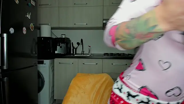 NNNoire online show from 02/08/25, 08:53