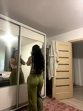 NNNoire online show from 10/10/25, 10:25