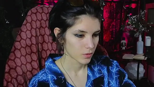 Snapshot of Hyeon_Jin chatting on 01/06/25, 08:39 Hyeon Jin online show from 01/06/25, 08:39