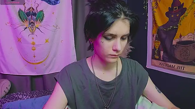 Snapshot of Hyeon_Jin chatting on 01/22/25, 01:42 Hyeon Jin online show from 01/22/25, 01:42