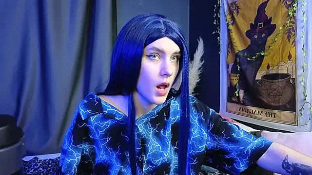 Snapshot of Hyeon_Jin chatting on 02/07/25, 12:20 Hyeon Jin online show from 02/07/25, 12:20