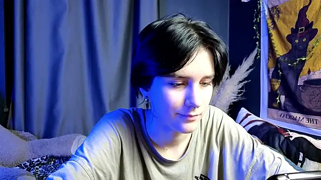 Snapshot of Hyeon_Jin chatting on 02/09/25, 11:46 Hyeon Jin online show from 02/09/25, 11:46