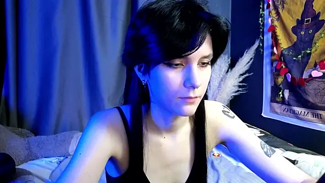 Snapshot of Hyeon_Jin chatting on 02/11/25, 02:46 Hyeon Jin online show from 02/11/25, 02:46