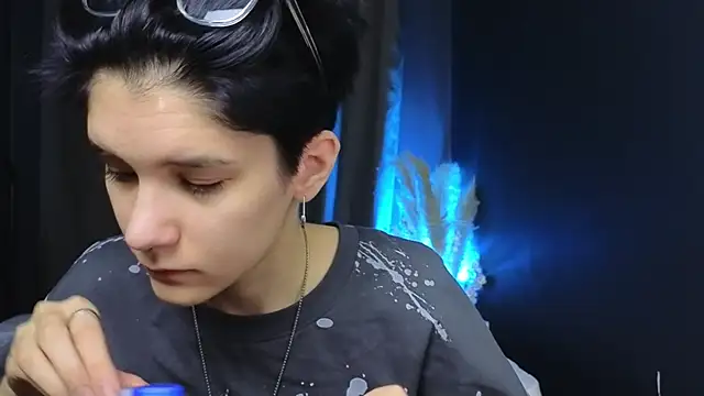 Snapshot of Hyeon_Jin chatting on 03/12/25, 10:48 Hyeon Jin online show from 03/12/25, 10:48