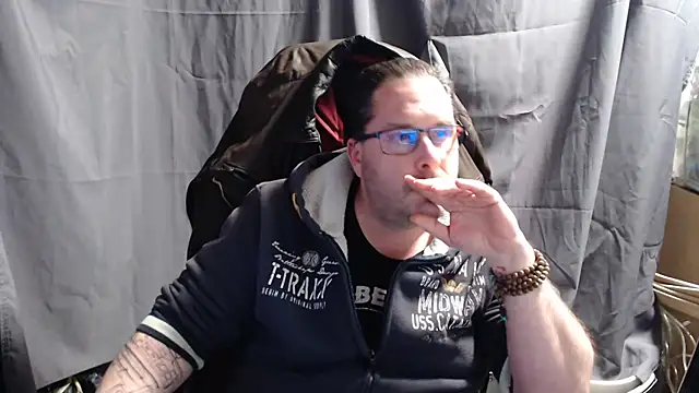 Streamlove77 online show from 02/12/25, 03:38