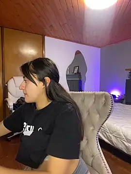 Camila pinkk online show from 02/05/25, 04:58