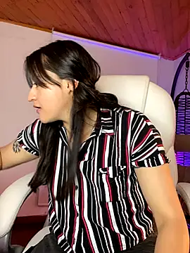 Camila pinkk online show from 10/23/25, 03:33