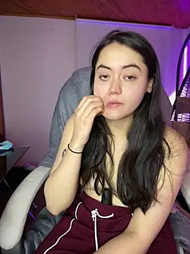 Camila pinkk online show from 04/15/26, 07:58