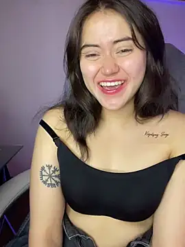 Snapshot of Camila_pinkk chatting on 05/04/26, 01:51 Camila pinkk online show from 05/04/26, 01:51