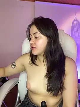 Snapshot of Camila_pinkk chatting on 05/16/26, 03:44 Camila pinkk online show from 05/16/26, 03:44