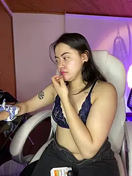 Snapshot of Camila_pinkk chatting on 05/19/26, 01:50 Camila pinkk online show from 05/19/26, 01:50