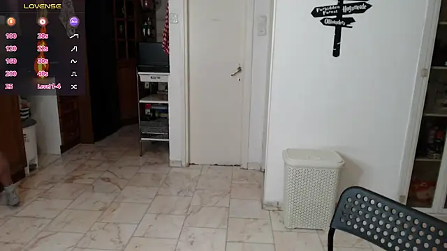 Snapshot of todddantes25 chatting on 02/07/25, 03:19 todddantes25 online show from 02/07/25, 03:19