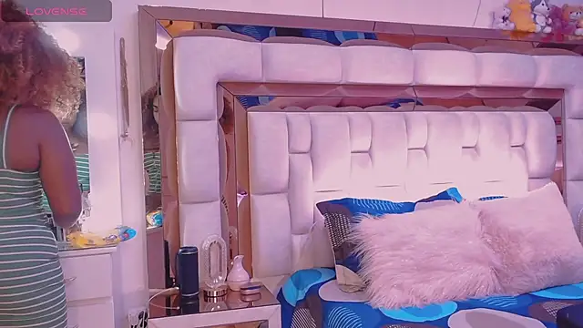 Aliana Ross online show from 11/12/25, 07:20