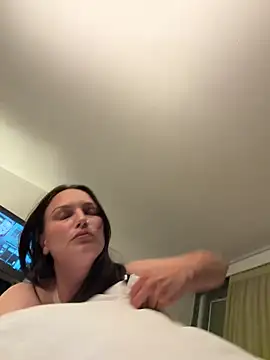 justpeachybaby online show from 06/03/26, 06:49