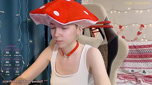 Snapshot of Aurora_First chatting on 02/11/26, 04:56 Aurora First online show from 02/11/26, 04:56