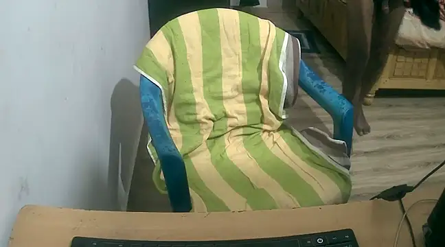 Snapshot of chandni89 chatting on 01/08/25, 01:21 chandni89 online show from 01/08/25, 01:21