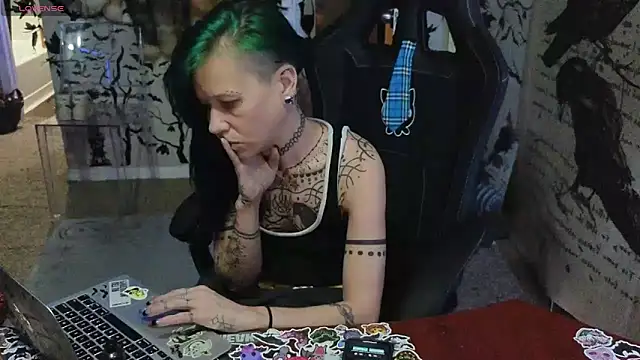 trashbrat online show from 09/28/25, 09:47