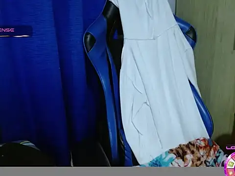 Danielagomez33 online show from 02/16/26, 12:18