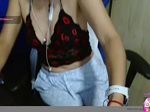 Danielagomez33 online show from 03/15/26, 12:49