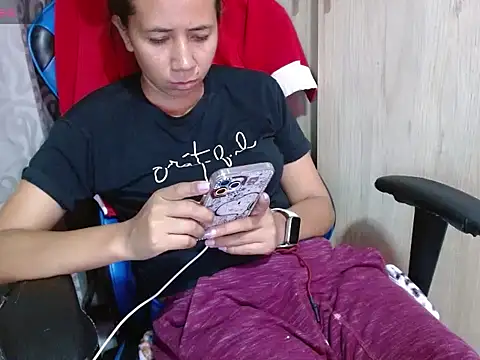 Danielagomez33 online show from 05/28/26, 11:46