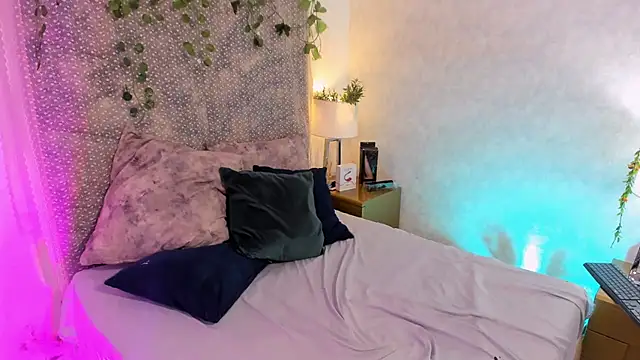 VeronicaOlson  online show from 03/13/25, 07:53