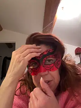 Snapshot of sweetinside_ chatting on 02/15/26, 09:44 sweetinside online show from 02/15/26, 09:44