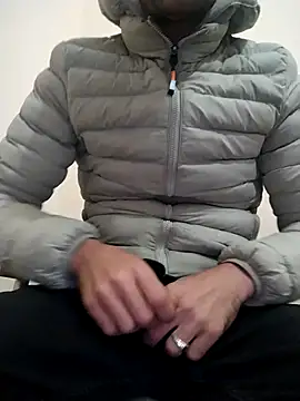 Snapshot of Abdelouahid42 chatting on 11/26/25, 08:43 Abdelouahid42 online show from 11/26/25, 08:43