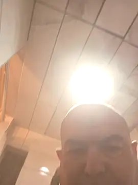 hesjustafriend online show from 11/03/25, 04:41