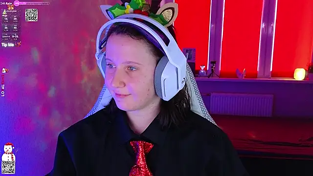 mon lola online show from 12/16/25, 08:52