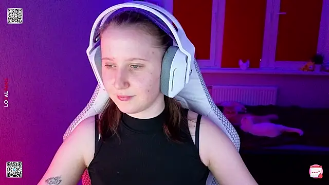 mon lola online show from 03/25/26, 05:30