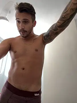 Snapshot of carvalhofelipe chatting on 01/30/25, 06:10 carvalhofelipe online show from 01/30/25, 06:10