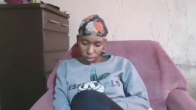 Snapshot of Hotdaily04 chatting on 10/01/25, 07:36 Hotdaily04 online show from 10/01/25, 07:36