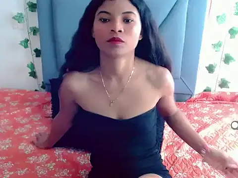 Snapshot of mia_grey01 chatting on 03/02/25, 03:37 mia grey01 online show from 03/02/25, 03:37