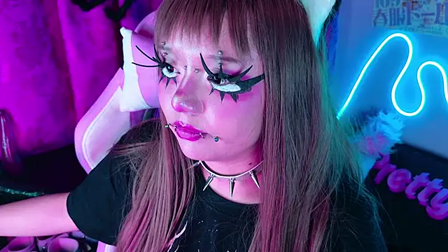 LaytonBox online show from 03/03/25, 02:47