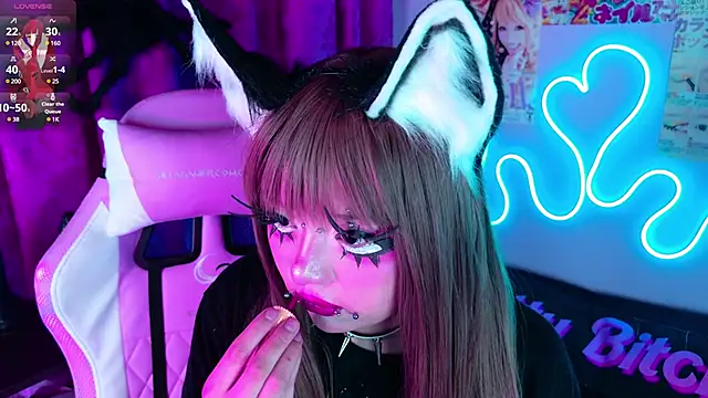 LaytonBox online show from 03/03/25, 06:26